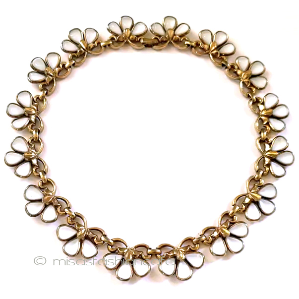 トリファリ ミルクガラス