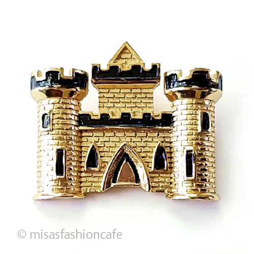 トリファリ ブローチ